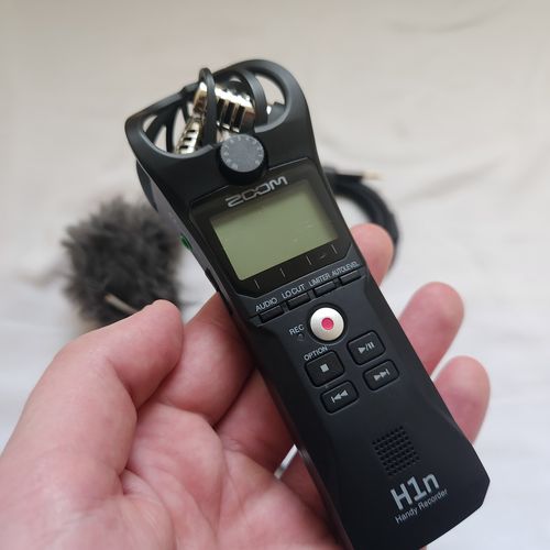 Zoom H1n 2-Input / 2-Track Portable Handy Recorder