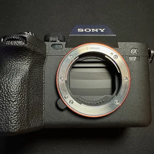  Sony Alpha 7 II E-mount interchangeable lens