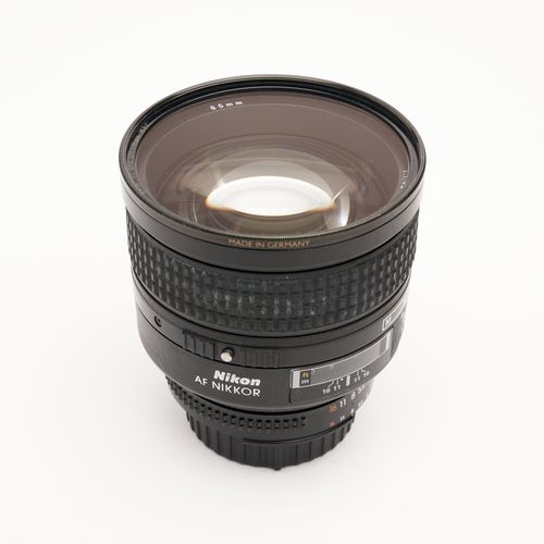 thumbnail-3 for PRE OWNED Nikon NIKKOR AF-S 85 mm f / 1.4 D Camera Lens with B+W UV-Haze  MRC 