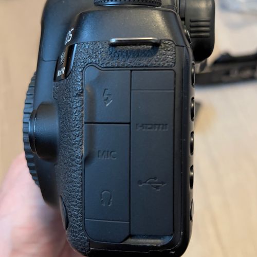 thumbnail-3 for Canon 5D mkIV DSLR