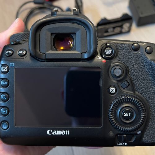 thumbnail-4 for Canon 5D mkIV DSLR