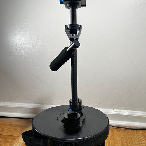 thumbnail-2 for  Neewer Carbon Fiber 24" Handheld Stabilizer