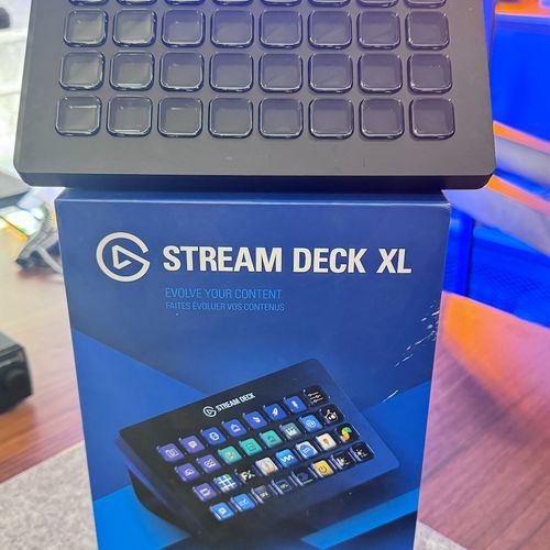 Elgato Stream Deck XL – Advanced Studio Controller, 32 Macro Keys ...