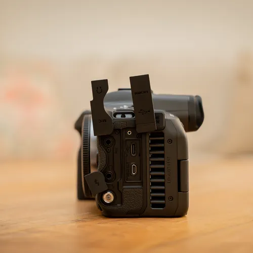 thumbnail-10 for Canon EOS R5 C with Smallrig Black Mamba Kit