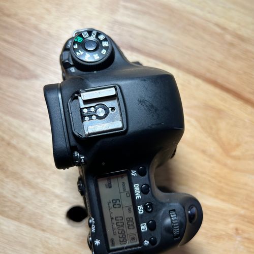 thumbnail-7 for Canon 6d body with 3 batteries /extras