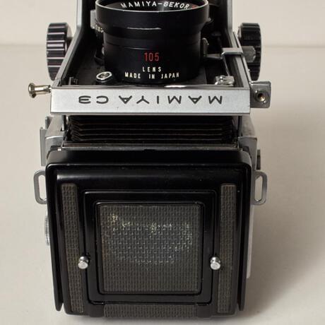 Mamiya C3 TLR camera with Mamiya-Sekor 105mm f3.5 lens