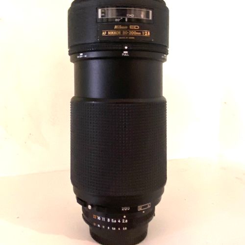 Nikon lens 80-200mm EDAF 2.8