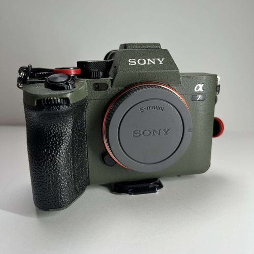 Sony A7IV Mirrorless Camera