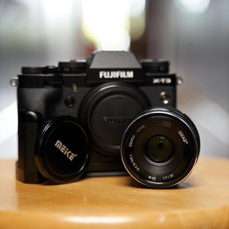 thumbnail-4 for FUJIFILM X-T3 Mirrorless Digital Camera with VELLO Grip and a Free Lens