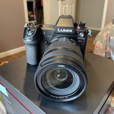 thumbnail-2 for Panasonic Lumix S1H with Lumix S 24-105mm F4 Lens