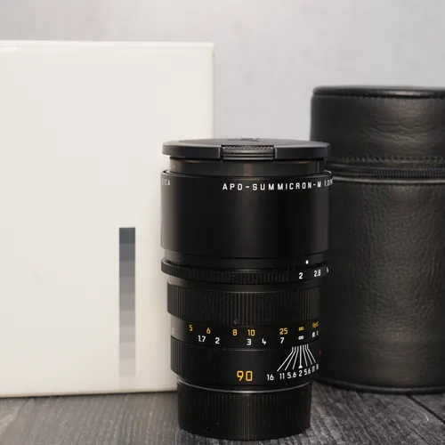 thumbnail-0 for Leica APO-Summicron-M 90mm f/2.0 ASPH Lens Black + Original Box + Case