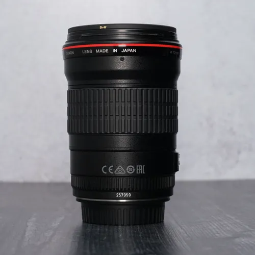 thumbnail-3 for Canon EF 135mm f/2.0 L USM Lens w/Hood