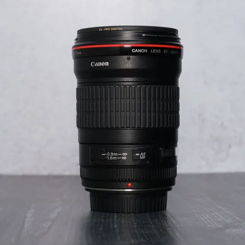 thumbnail-4 for Canon EF 135mm f/2.0 L USM Lens w/Hood