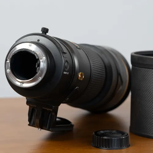 thumbnail-8 for Nikon AF-S 200-400mm F/4 G ED VR II w/ R.R.S. Foot, Original Box + Case