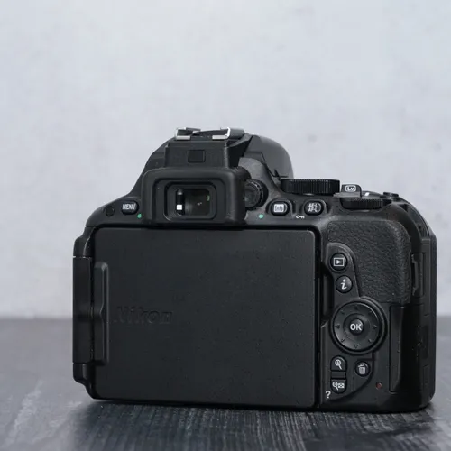 thumbnail-2 for Nikon D5500 Body w/18-55 Kit Lens