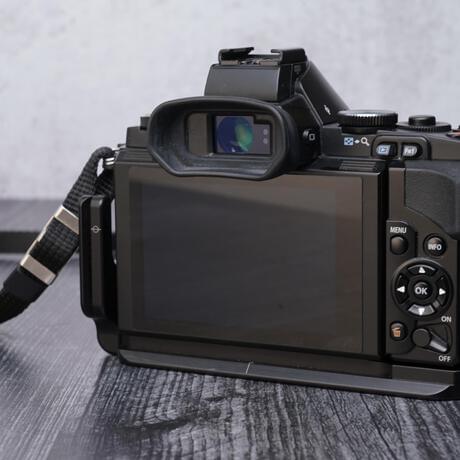 thumbnail-2 for Olympus OM-D E-M5 Camera Body