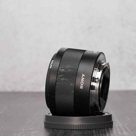 thumbnail-8 for Sony 35mm F/2.8 Zeiss Lens w/Original Box