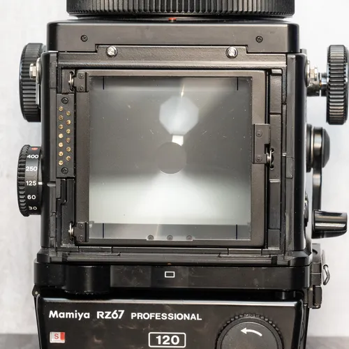 thumbnail-5 for Mamiya RZ67 Pro body w/Sekor Z 110mm f/2.8 Lens + 120 Film Back