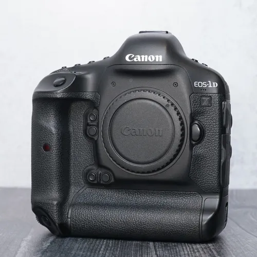 thumbnail-1 for Canon 1DX Body + RRS L-Bracket w/Original Box