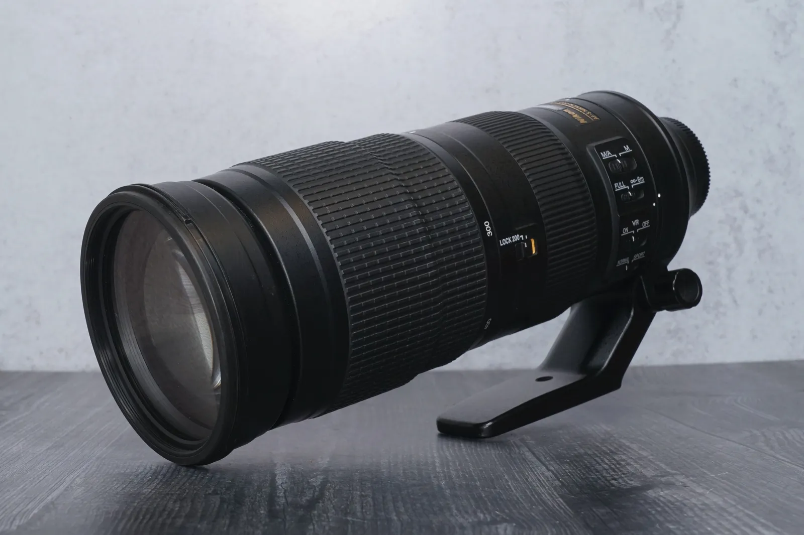 Nikon AF-S 200-500mm f/5.6E ED VR Lens From Focal Point ...