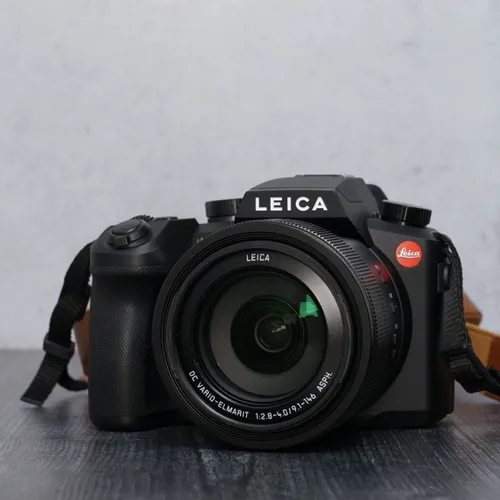 thumbnail-0 for Leica V-Lux 5 Bridge Camera