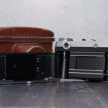 thumbnail-3 for Contax Zeiss Ikon IIA Black Dial 1952 w/ Sonnar 50mm F/1.5