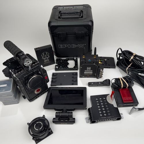 RED HELIUM 8K CARBON WEAPON camera package - $5937