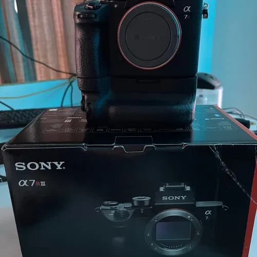 thumbnail-2 for Sony A7R lll - Like new Comes in original box with everything. Sony grip included