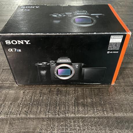 thumbnail-5 for Sony A7S III Camera - 3 Extra Batteries - FREE SHIP