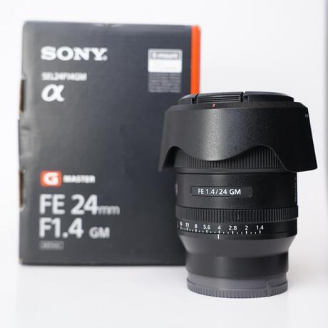 Sony FE 24mm F/1.4 G-Master Lens