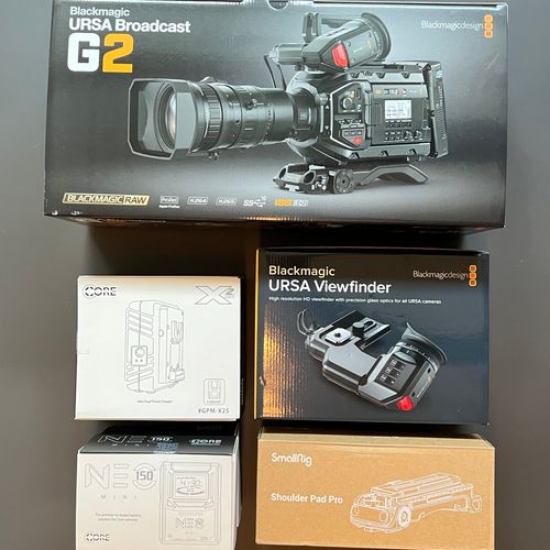 thumbnail-19 for Blackmagic URSA Broadcast G2 w/ EVF, V-Mount Batts, Cards, Handle & MORE! MINT!!