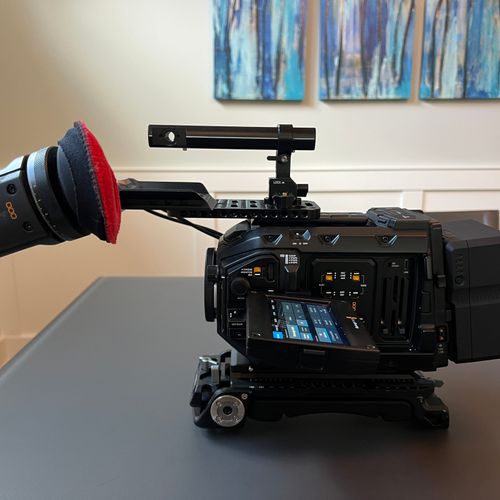 thumbnail-4 for Blackmagic URSA Broadcast G2 w/ EVF, V-Mount Batts, Cards, Handle & MORE! MINT!!