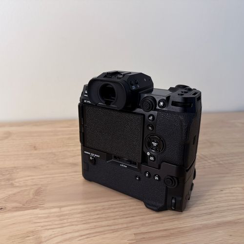 thumbnail-2 for Fujifilm XH2S with Battery Grip, 2 batteries, original box and accessories, great shape