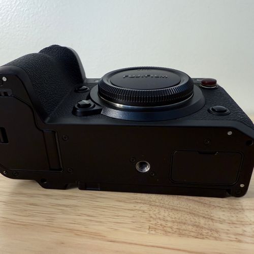 thumbnail-5 for Fujifilm XH2S with Battery Grip, 2 batteries, original box and accessories, great shape