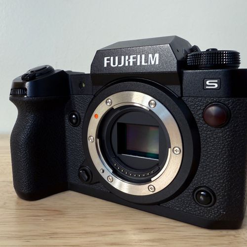 Fujifilm XH2S with Battery Grip, 2 batteries, original box and accessories, great shape
