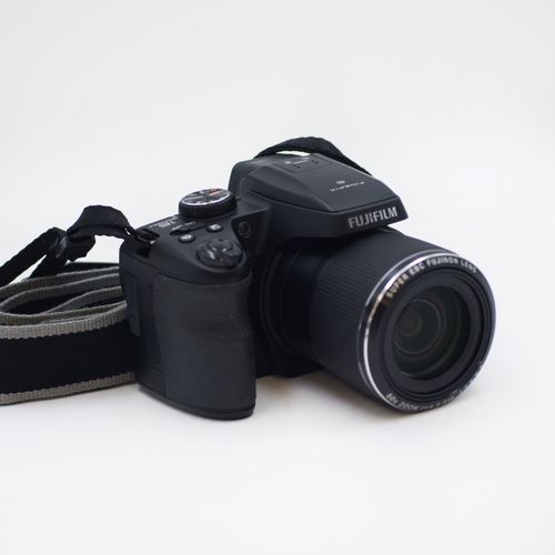 Fujifilm FinePix S9250 16 MP Digital Camera with 3.0-Inch LCD (Black)