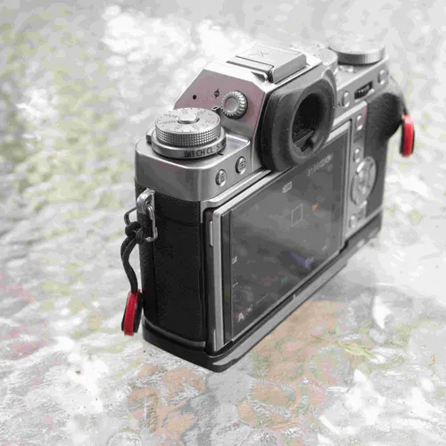 thumbnail-1 for Fuji XT-1 Graphite SE with OEM battery and hand grip