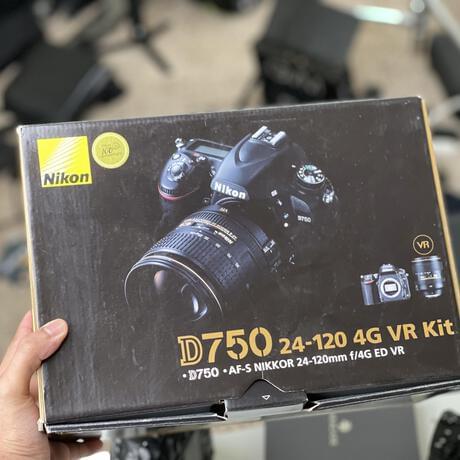 Nikon D750 Body with Battery Grip - Like New From Bennet's Gear 