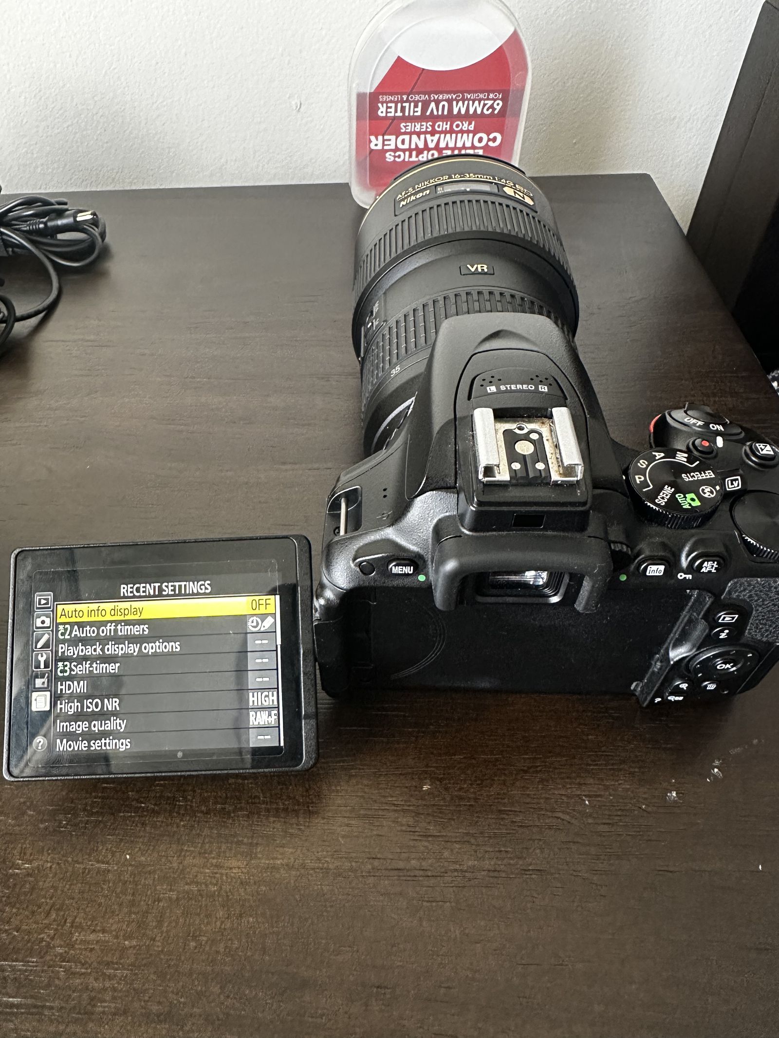 Nikon D5500 with lens and accessories