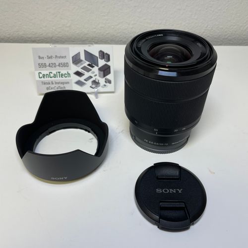thumbnail-0 for Sony FE 28-70mm f/3.5-5.6 OSS Zoom Lens for Most a7-Series Cameras - Black In Very Good Condition 
