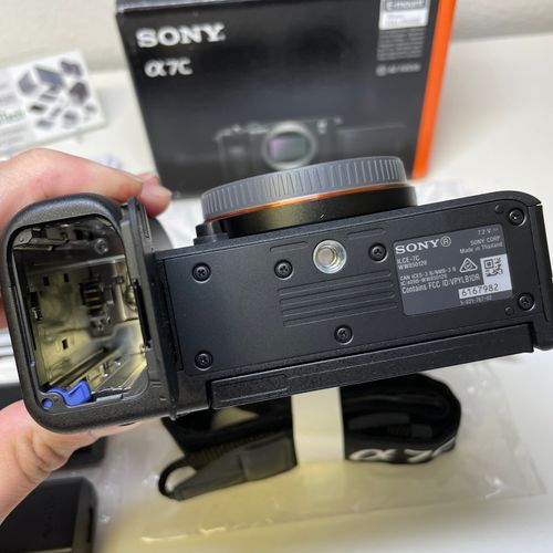 thumbnail-6 for Brand New Sony Alpha A7C Full-Frame Mirrorless Camera Silver with Charger and battery