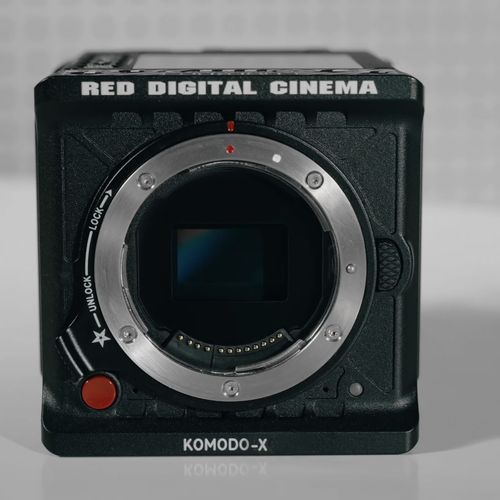 RED KOMODO-X Starter Pack + RED DSMC3 Screen