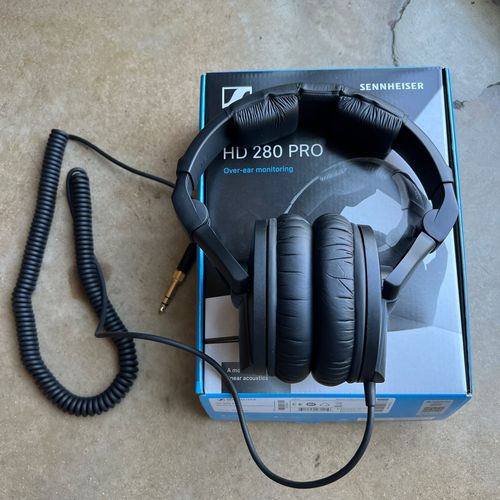 Sennheiser HD 280 Pro Over-Ear Monitoring Headphones