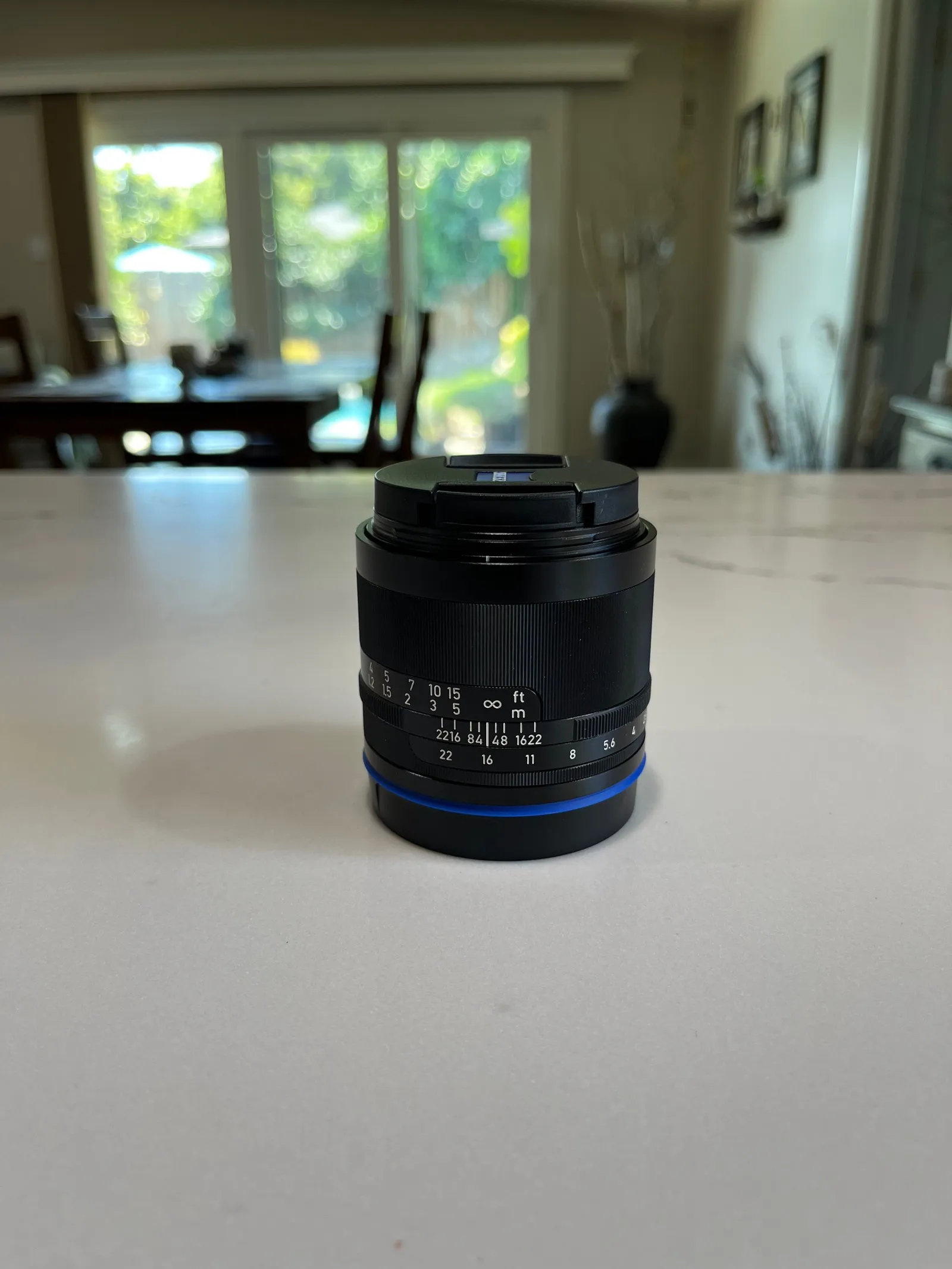 ZEISS Loxia 50mm f/2 Planar T* - Sony FE Fit