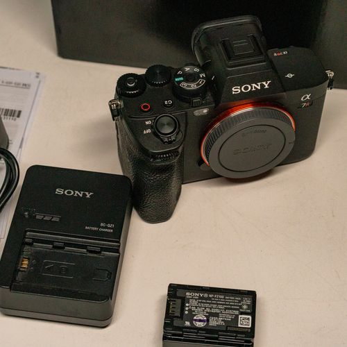 SONY A7RV LNIB ..