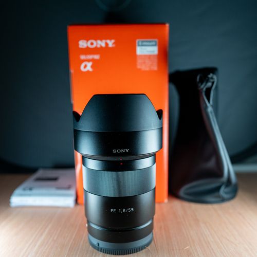 Sony Zeiss 55 1.8 lens LNIB