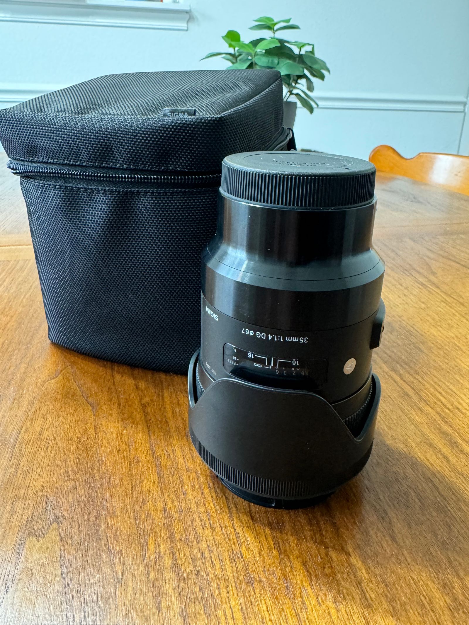 Sigma 35mm f/1.4 DG HSM ART Lens for Sony E-mount Mirrorless 