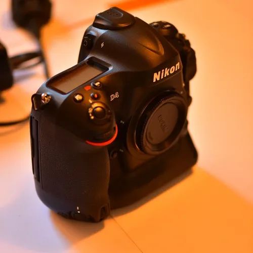 thumbnail-3 for Nikon D4 body Camera Mint