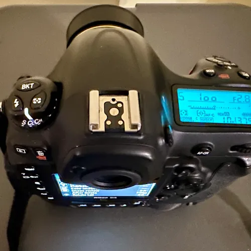 thumbnail-6 for Nikon D4 Digital Camera - Near mint condition (~16.5K shutter count)