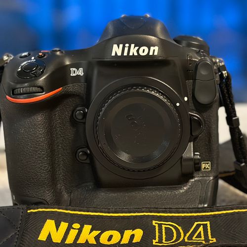 Nikon D4, FULL FRAME, Digital SLR Camera, Like-New condition (~16.5K shutter count)